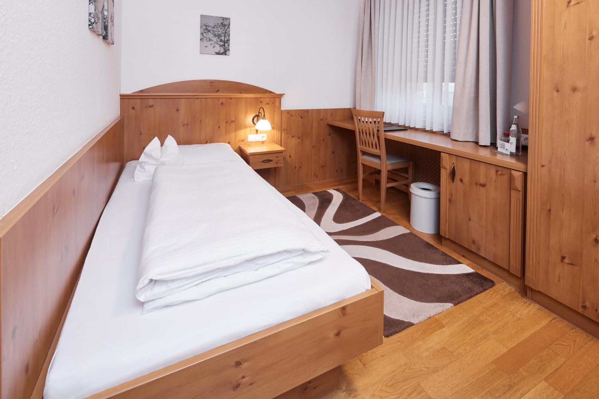 Hotel Zu Den Drei Kronen Donauwörth Exterior foto
